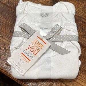 Carter's White NB Baby 4 short sleeve Bodysuits Set 18-21.5 in. 6-9lb NWT